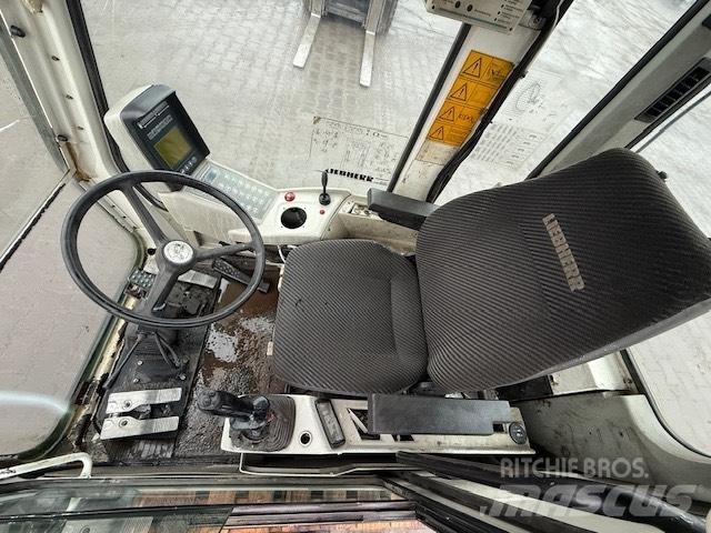 Liebherr A 924 B CAB Kabiny i wnętrze
