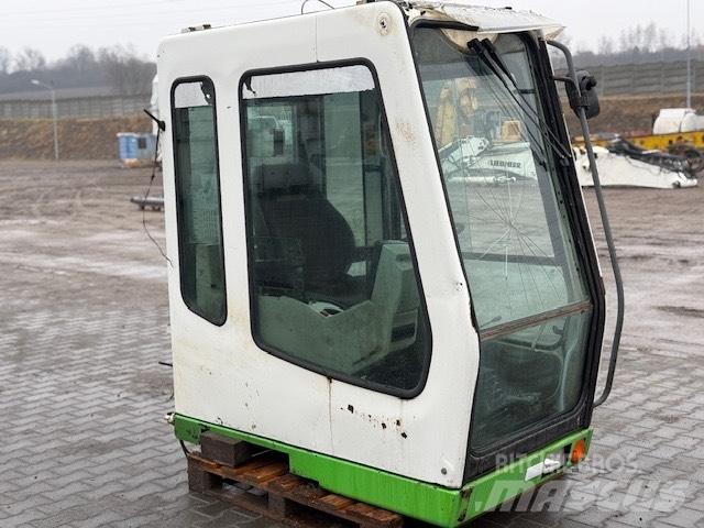 Liebherr A 924 B CAB Kabiny i wnętrze