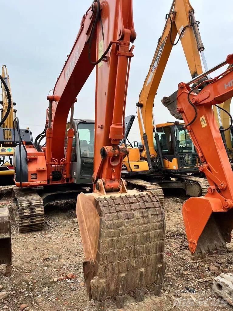 Hitachi ZX 135 US Koparki gąsienicowe