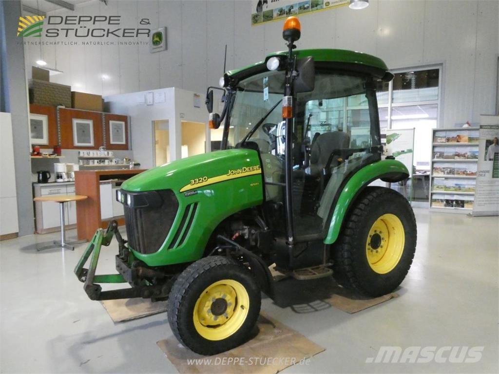 John Deere 3320 Mikrociągniki