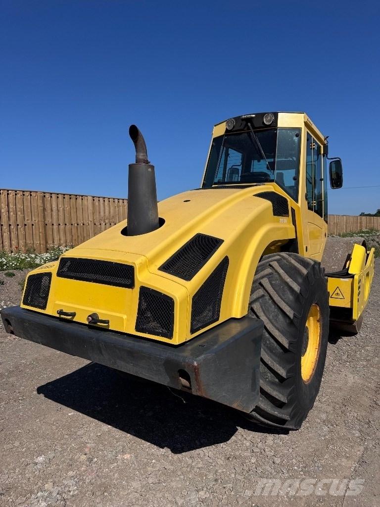 Bomag BW 213 D H-4 Walce jednobębnowe