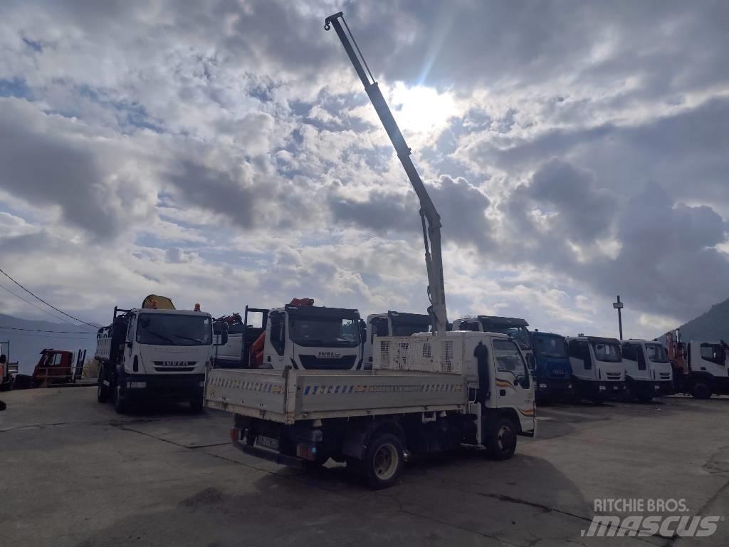 Isuzu NPR77G-5DX Żurawie samochodowe