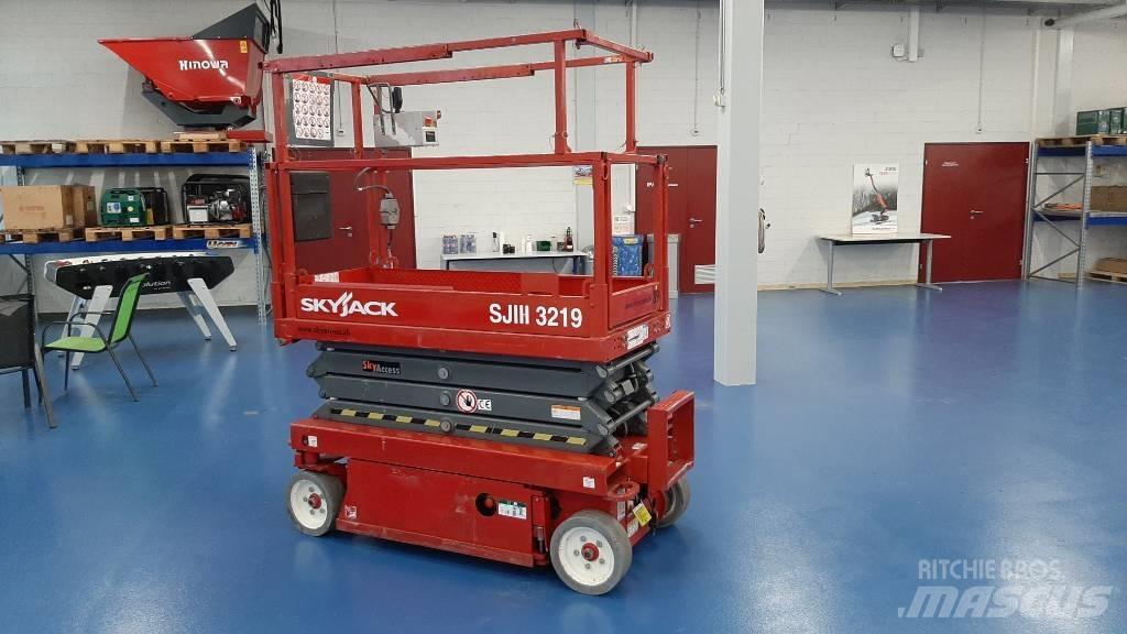 SkyJack SJIII 3219 Podnośniki nożycowe