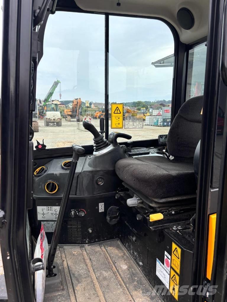 JCB 19 C-1 Minikoparki
