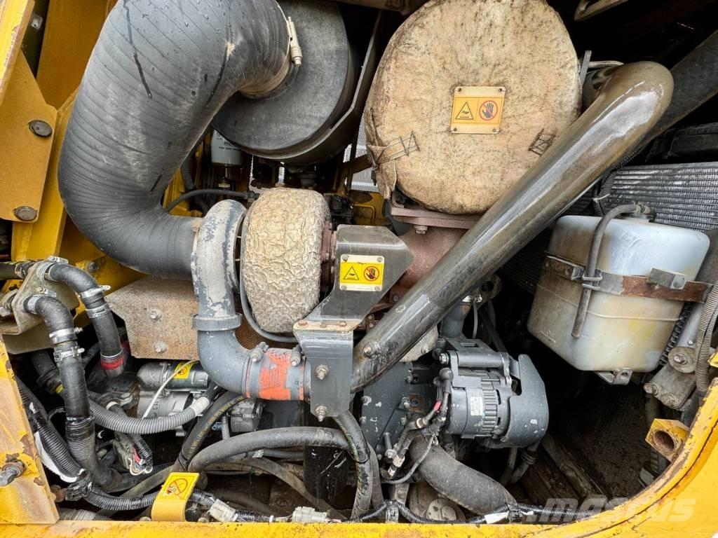 Komatsu D 65 WX-16 Spycharki gąsienicowe