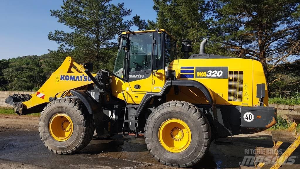 Komatsu WA320-8E0 Ładowarki kołowe