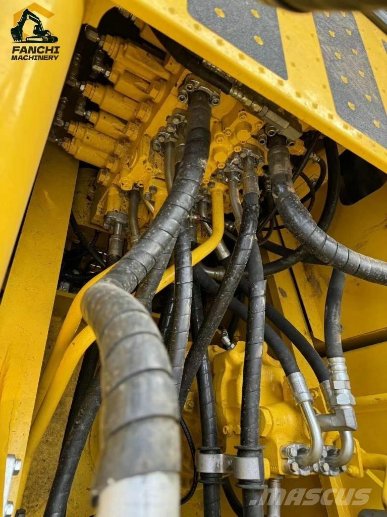 Komatsu PC 220 LC Koparki gąsienicowe