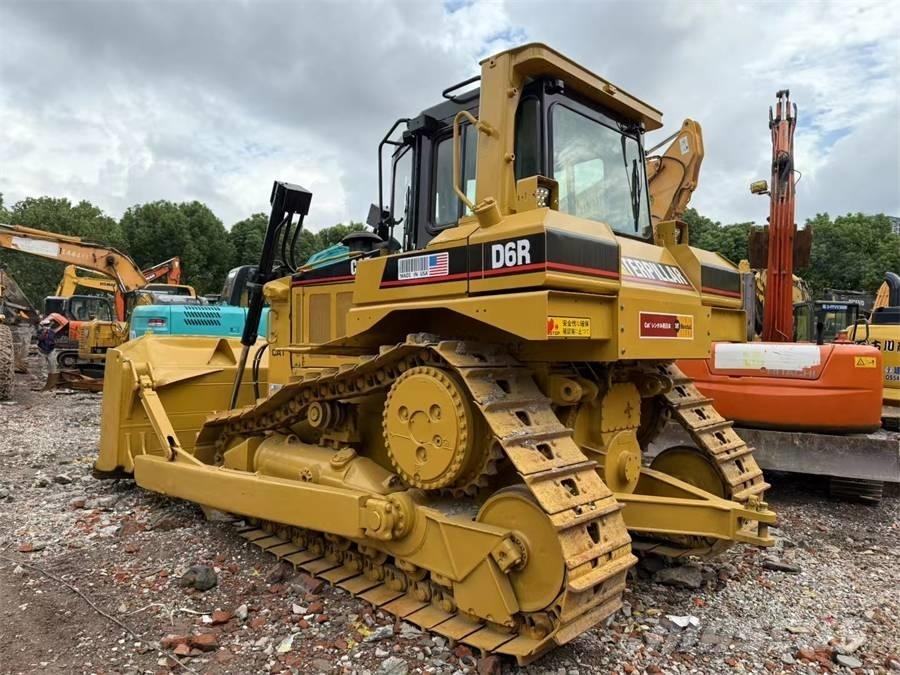 CAT D 6 R Spycharki gąsienicowe