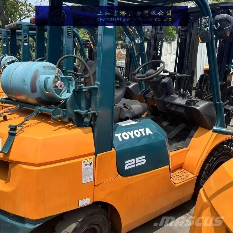 Toyota 7 FGU 25 Wózki Diesla