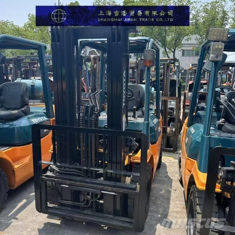 Toyota 7 FGU 25 Wózki Diesla