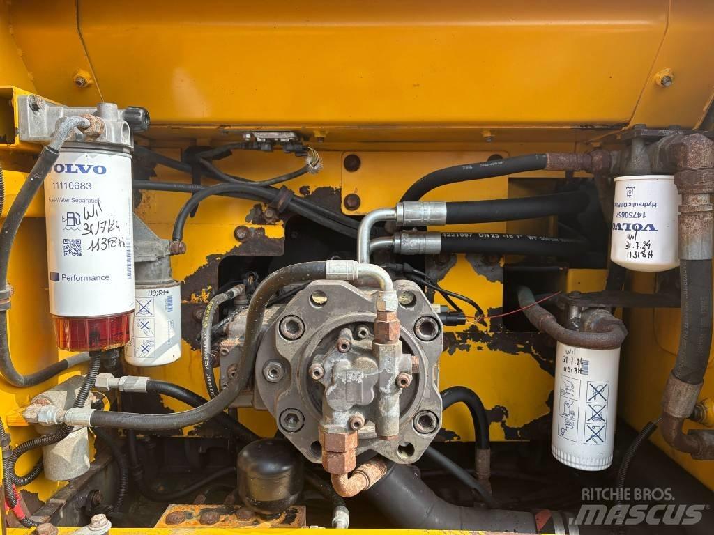 Volvo EC 220 DL Koparki gąsienicowe