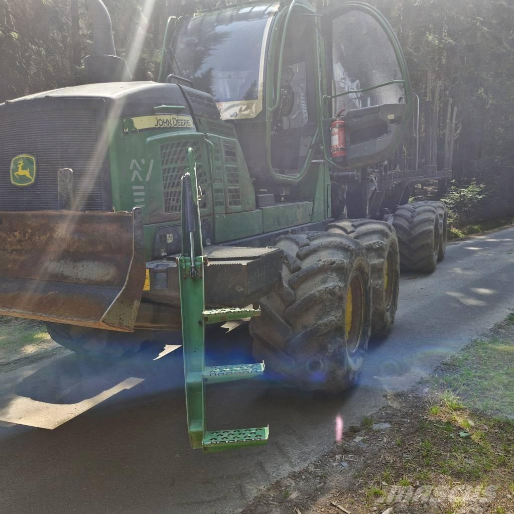 John Deere 1210 G Forwardery