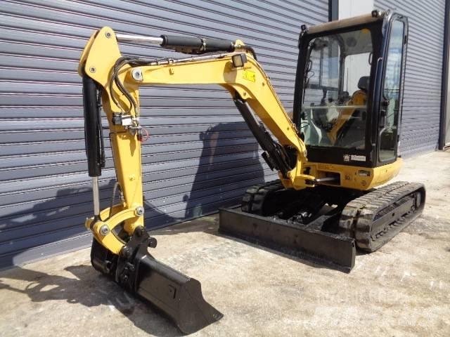 CAT 302.7 D Minikoparki
