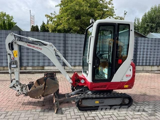 Takeuchi TB 216 Minikoparki