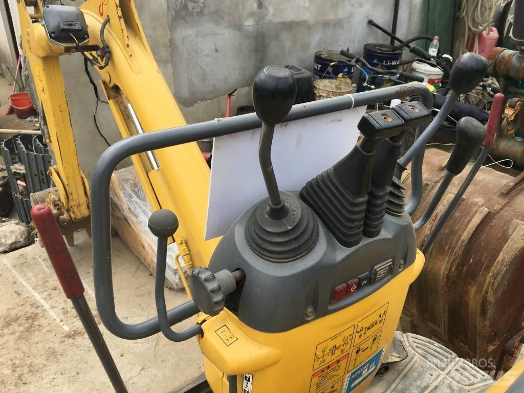 Komatsu PC 10 Minikoparki