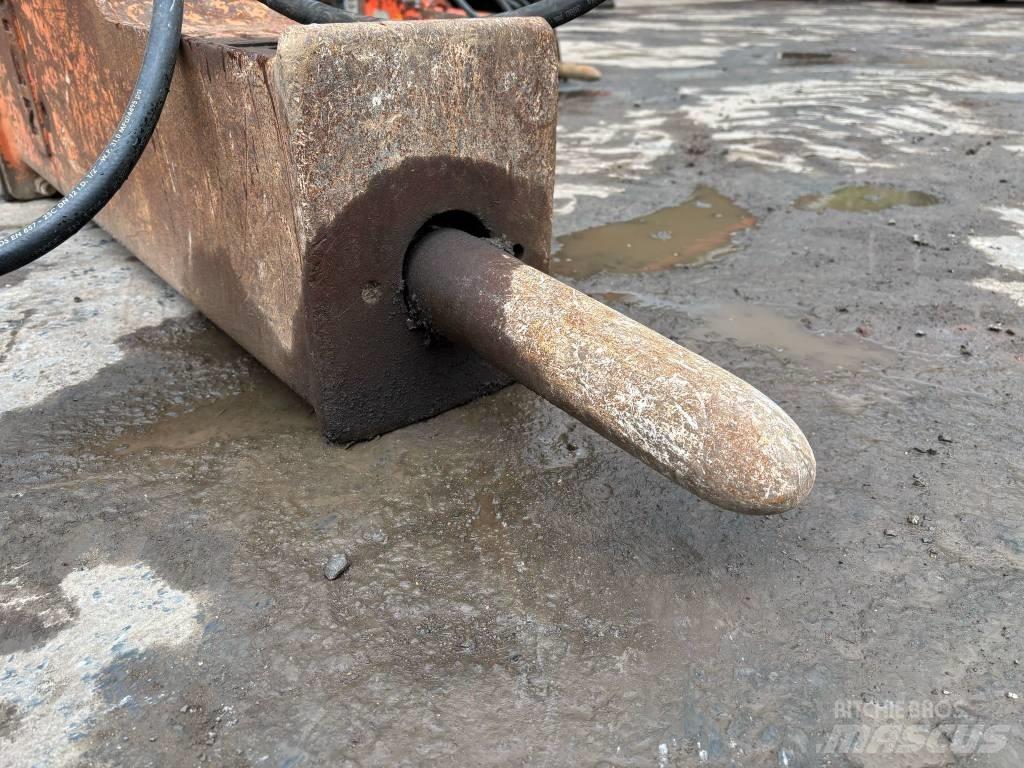NPK GH 3 Młoty hydrauliczne