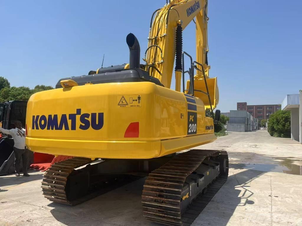 Komatsu PC 200 Koparki gąsienicowe