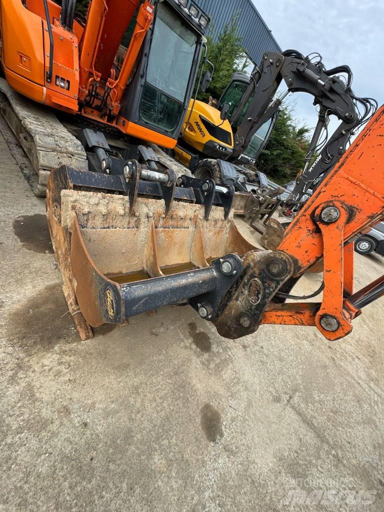 Doosan DX140 LC Koparki gąsienicowe