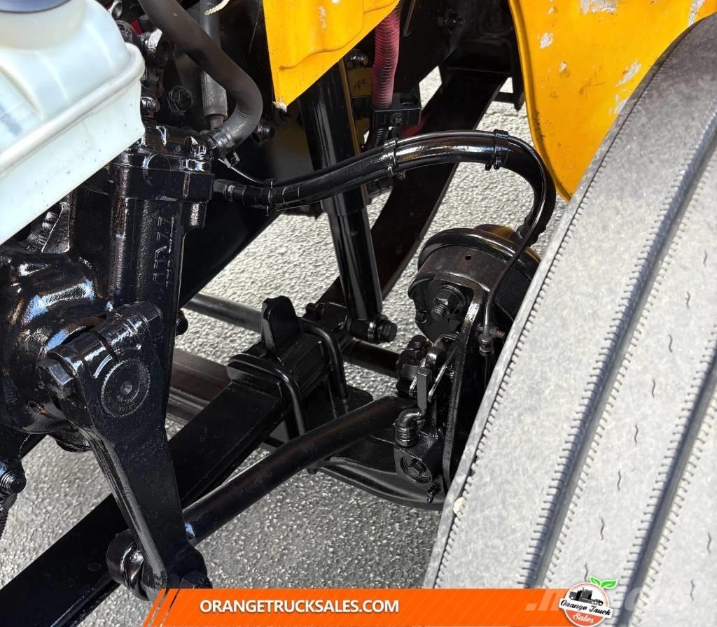 Hino 268 Samochody ciężarowe ze skrzynią zamkniętą