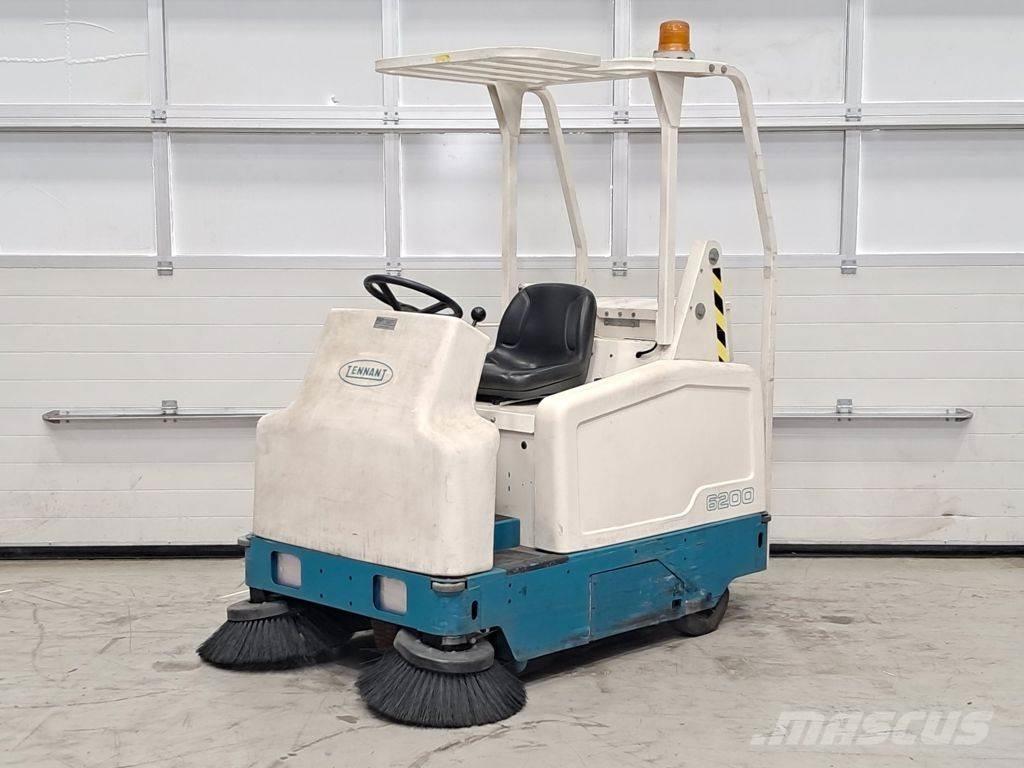 Tennant 6200 Zamiatarki - Zgarniarki - Odśnieżarki