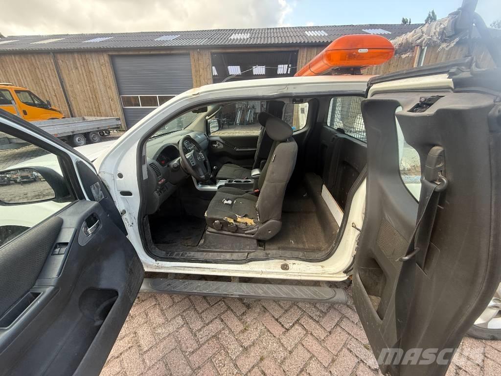 Nissan Navara Pick-upy / Pojazdy z otwieranymi burtami
