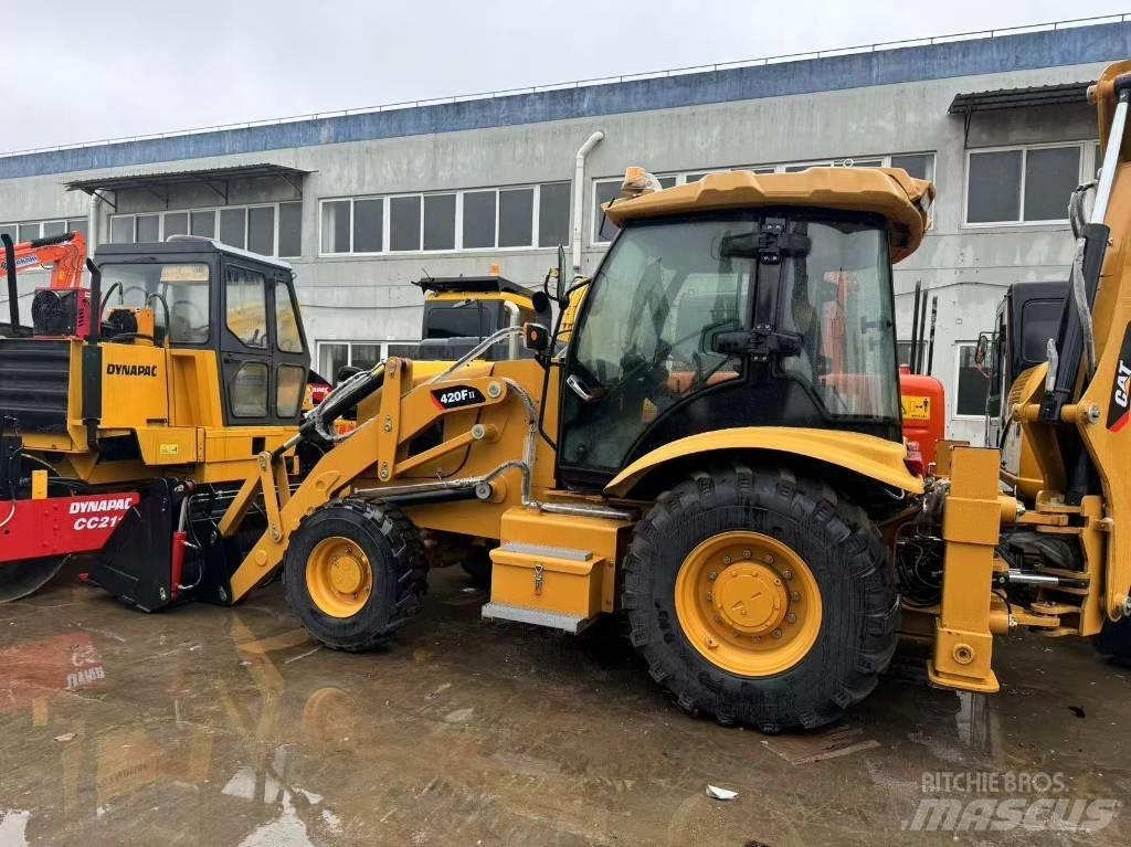 CAT 420 F Koparko-ładowarki