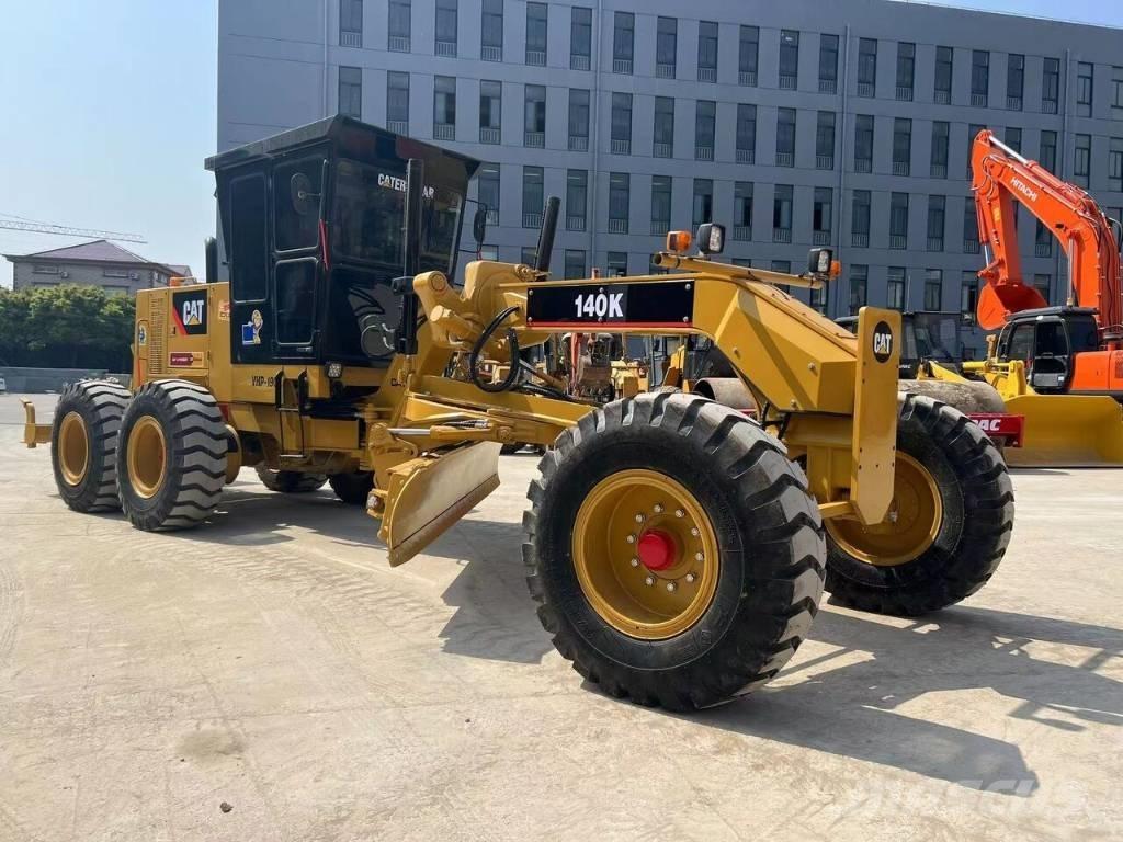 CAT 140 K Równiarki