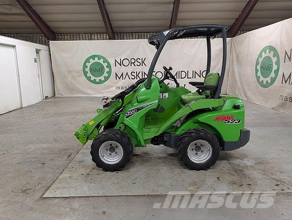 Avant 523 Nośniki osprzętu