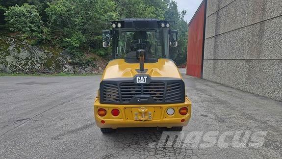 CAT 906 Ładowarki kołowe