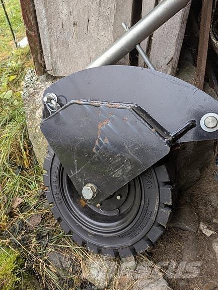 Globus 255 GTF Pługi wirnikowe