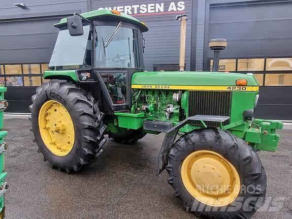 John Deere 4230 Ciągniki rolnicze
