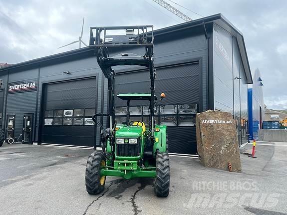 John Deere 5055E Ciągniki rolnicze