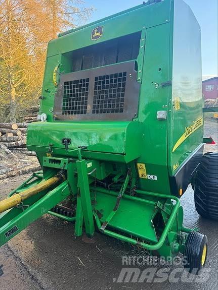 John Deere 582 Prasy zwijające