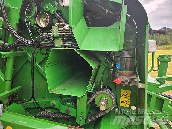 John Deere 744 Prasy zwijające