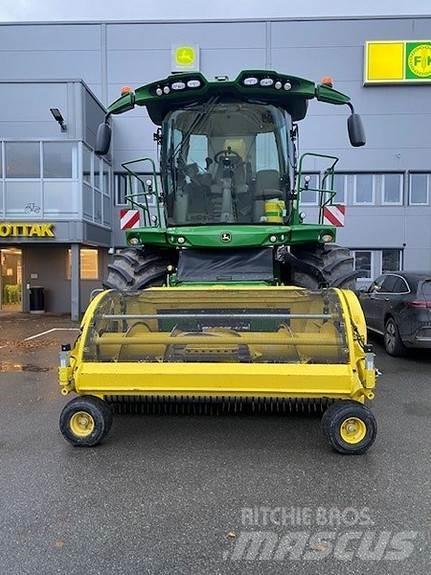John Deere 8400 Ciągnikowe żniwiarki pokosowe
