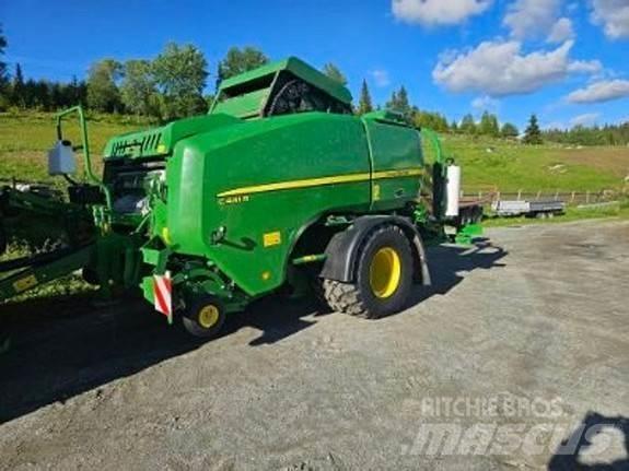 John Deere C441R Prasy zwijające