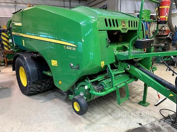 John Deere C441R Prasy zwijające
