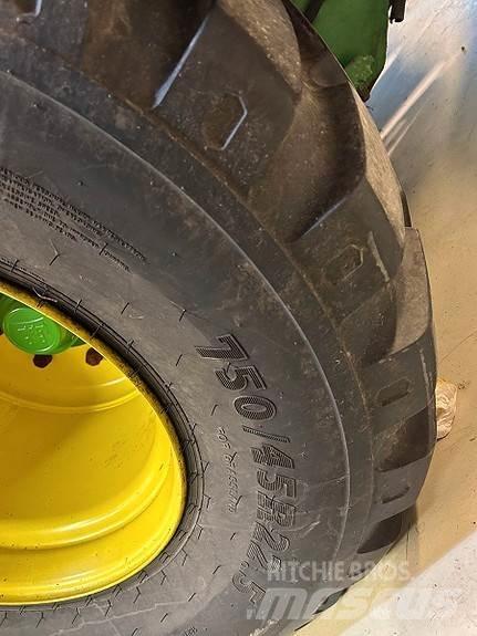 John Deere C441R Prasy zwijające