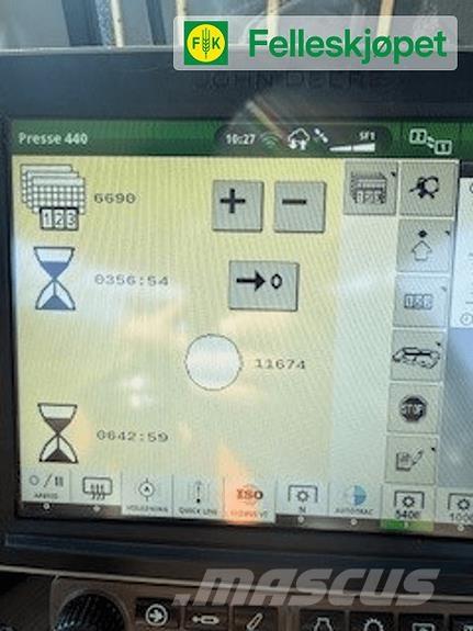 John Deere F440R Prasy zwijające