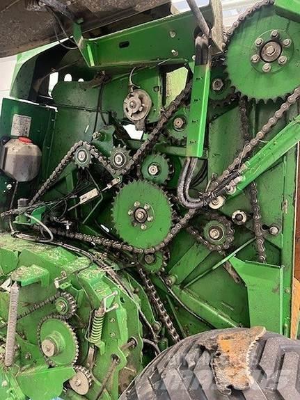 John Deere F441 Prasy zwijające