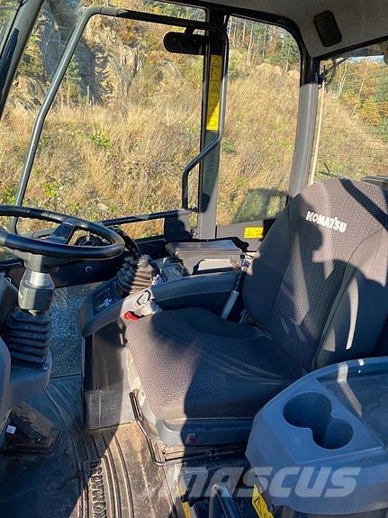 Komatsu WA80M-7 Ładowarki kołowe