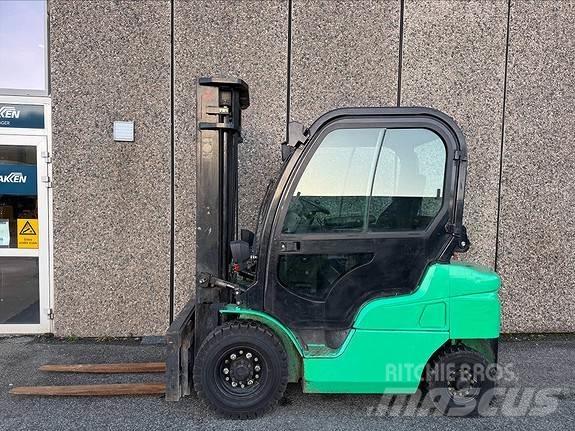 Mitsubishi FD25N Wózki Diesla