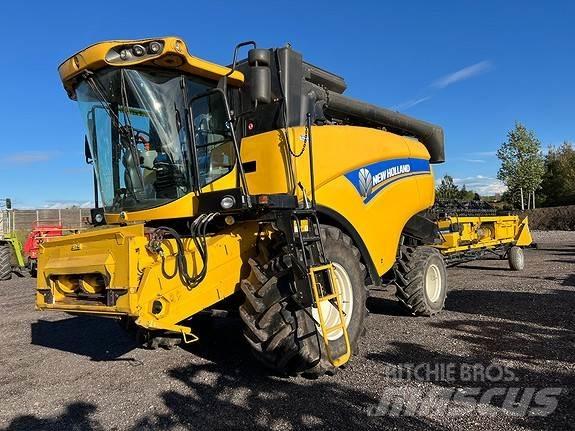 New Holland CX5080 Kombajny zbożowe