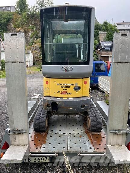 New Holland E18SR Minikoparki