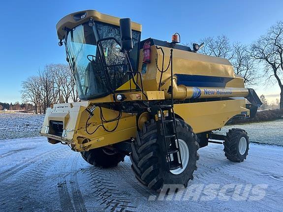 New Holland TC5050 Kombajny zbożowe
