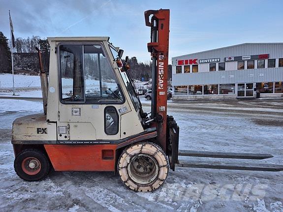 Nissan  Wózki Diesla