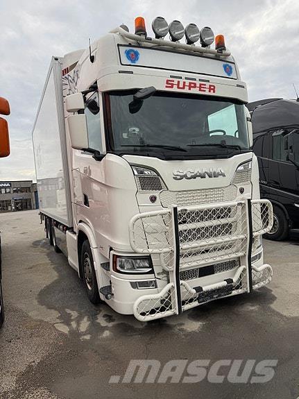 Scania S650B6X2NB Samochody ciężarowe ze skrzynią zamkniętą