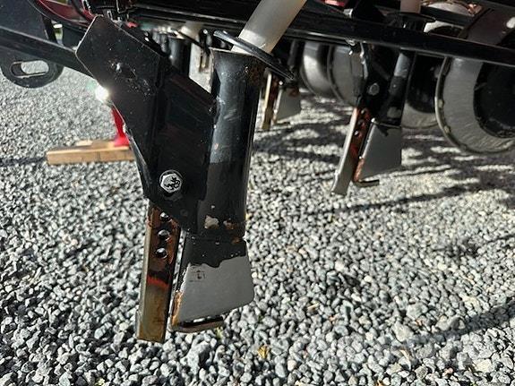 Simulta 2500LB Rozrzutnik nawozów mineralnych