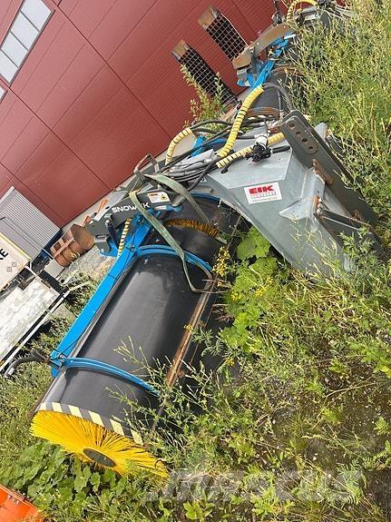 Snowek AH 330 Inny sprzęt drogowy i odśnieżający