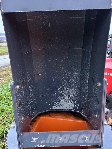 Snowline V-2500 Przyczepy ogólnego zastosowania